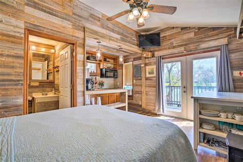 hotels in nixon tx